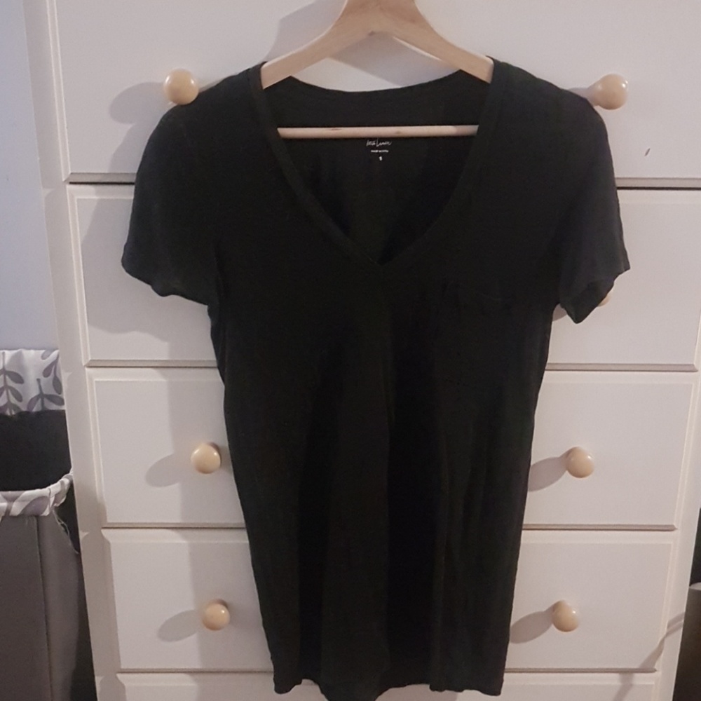 Black tee